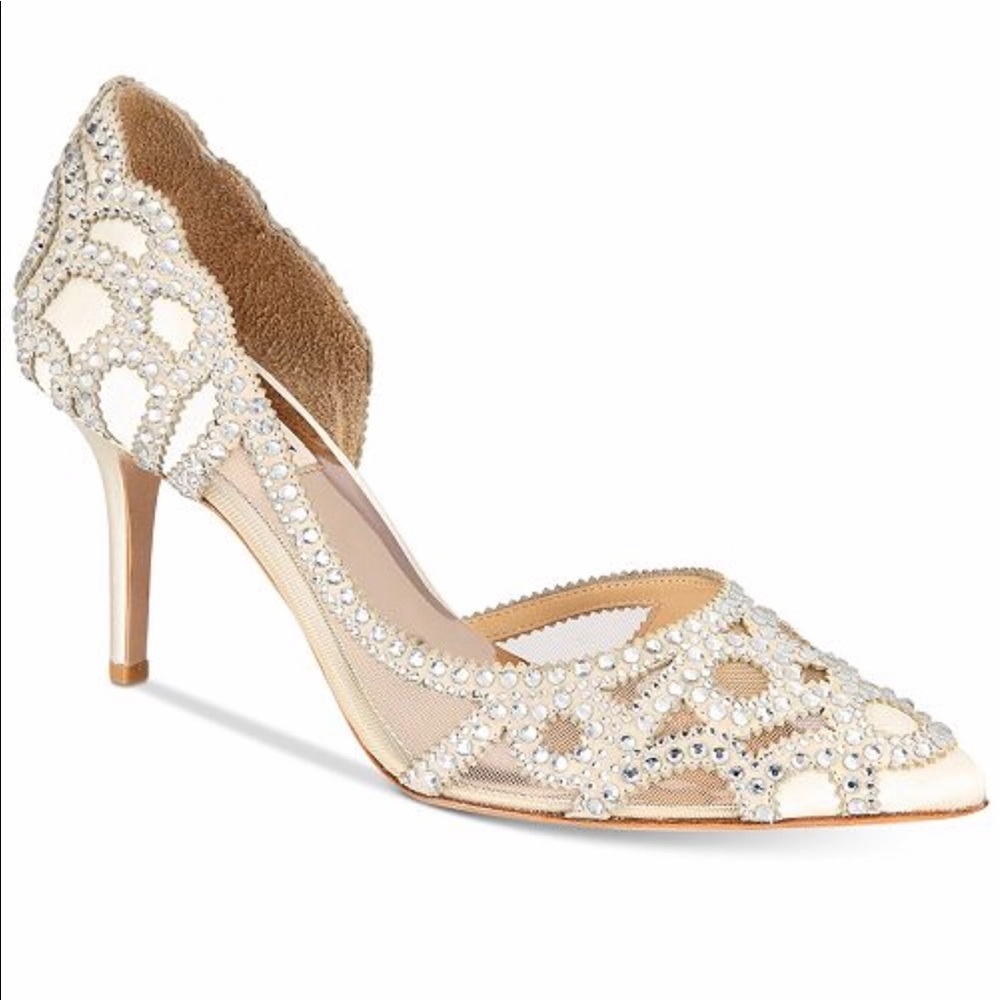 BRAND NEW! Badgley Mischka Marissa Ivory Heels